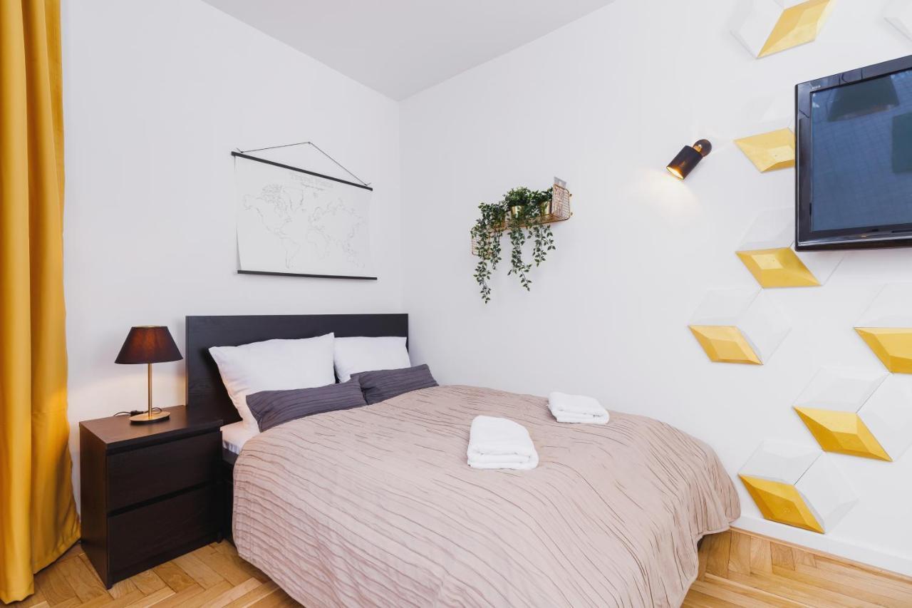 Studio Apartment Daszynskiego Cracow By Noclegi Renters Krakow Luaran gambar