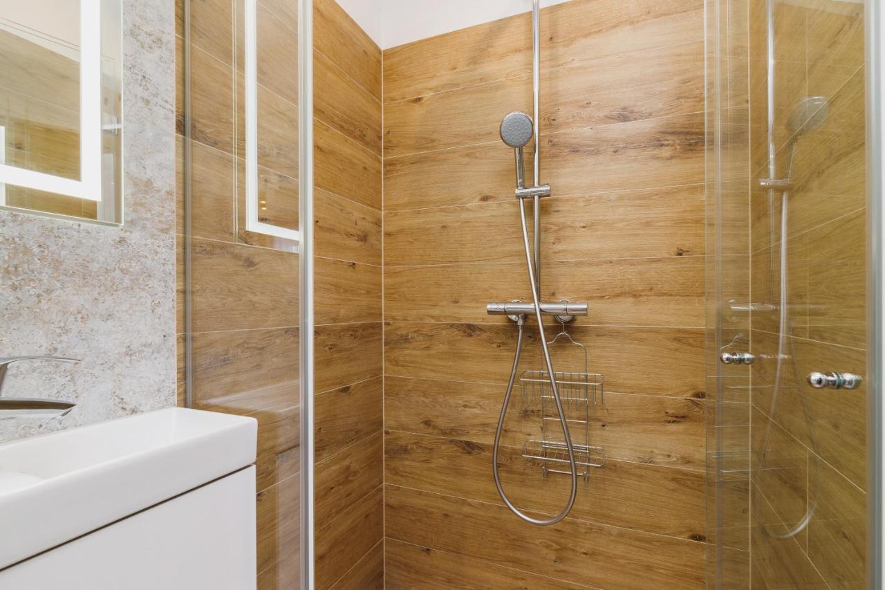 Studio Apartment Daszynskiego Cracow By Noclegi Renters Krakow Luaran gambar